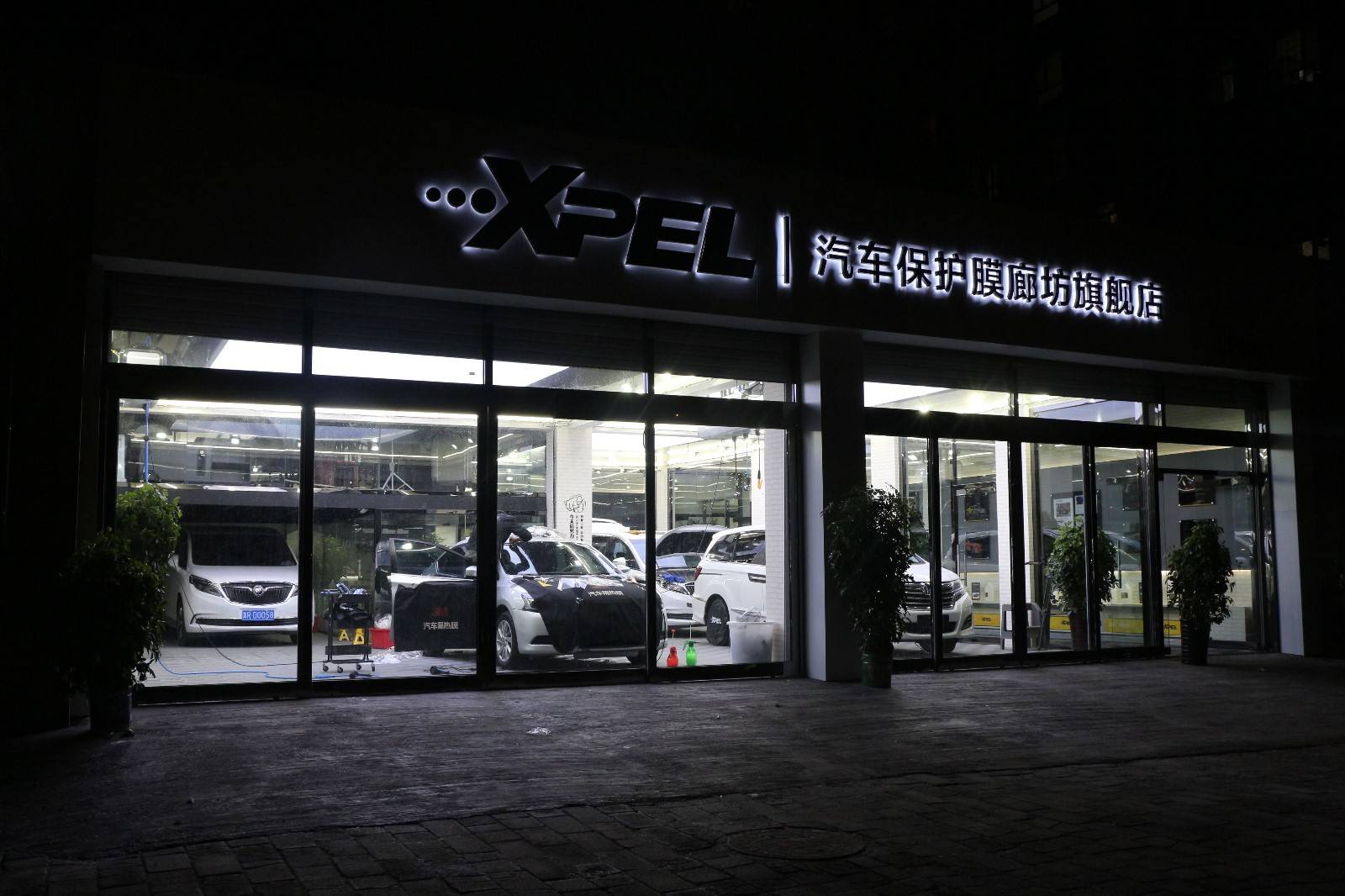 春光无限新提个宝马x4来廊坊远桥施工隐形车衣