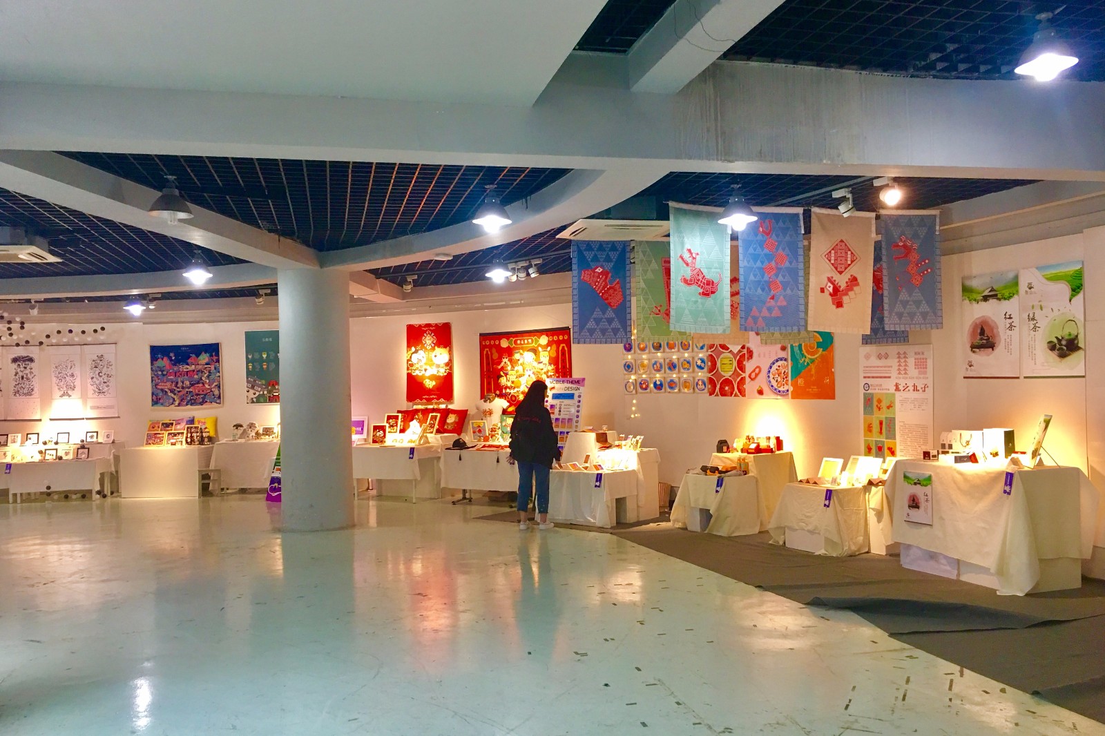 设本科毕业作品展(主题:原点 选择 方向)|作品展|展厅|展览_新浪新闻