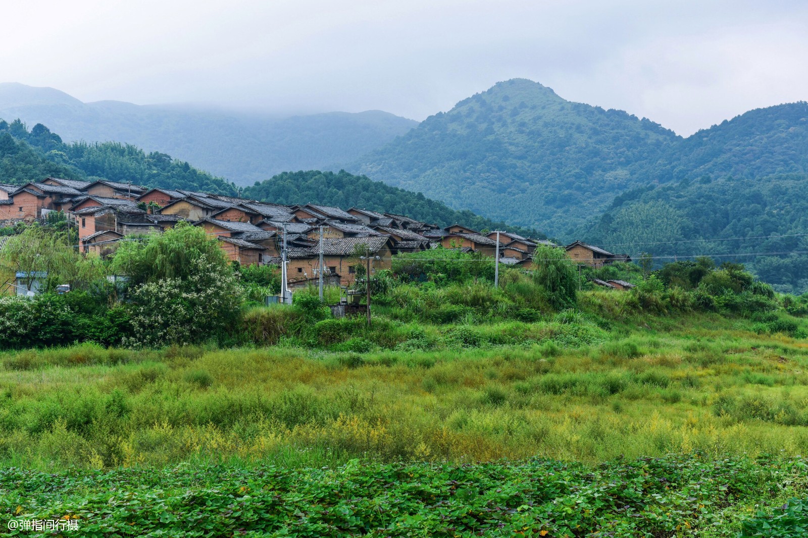 隐于深山的广西壮族古寨,因山上风吹石头声音如鼓而披上神秘面纱|民居