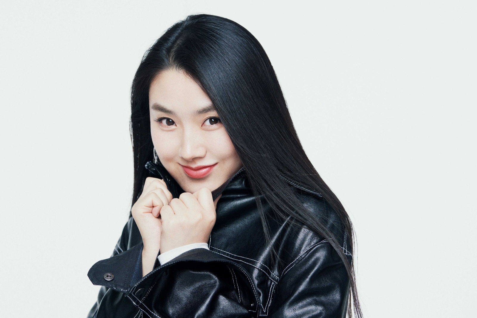 美女歌手肖杨青春范儿写真曝光青春无限