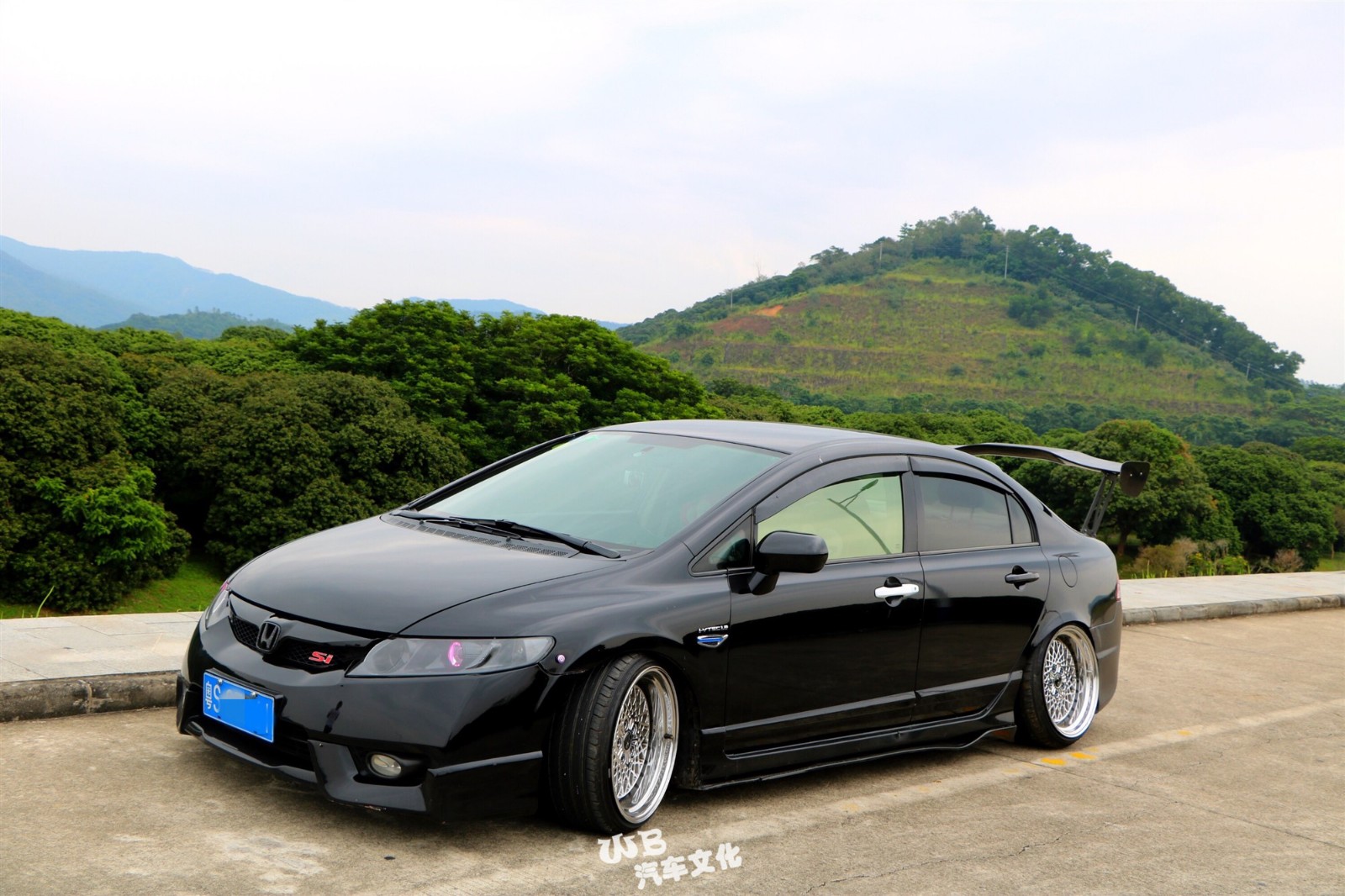 一声巨响梦想启航东莞车友的低趴八代思域