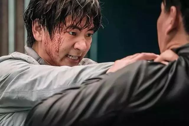 对决》而结识,在2017年时,因为再次合作大热电视剧《voice》而变亲近