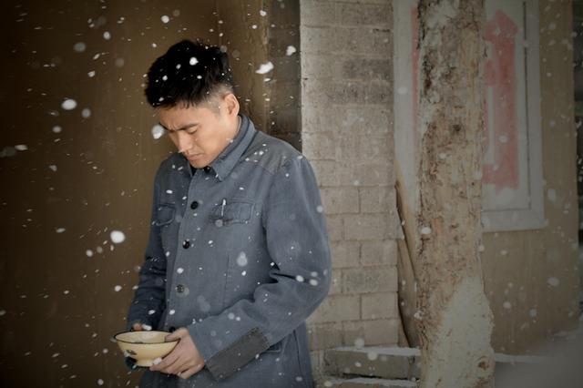 角色,齐林让人厌恶,另一个却让人肃然起敬|袁弘|齐林|孙少平_新浪新闻