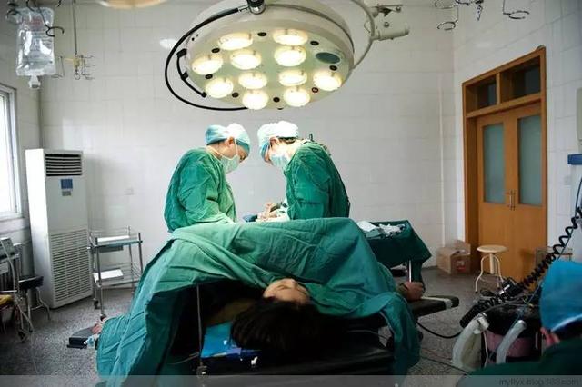 直击剖腹产过程现场,触目惊心的100张照片|手术|剖腹产|伤口_新浪新闻