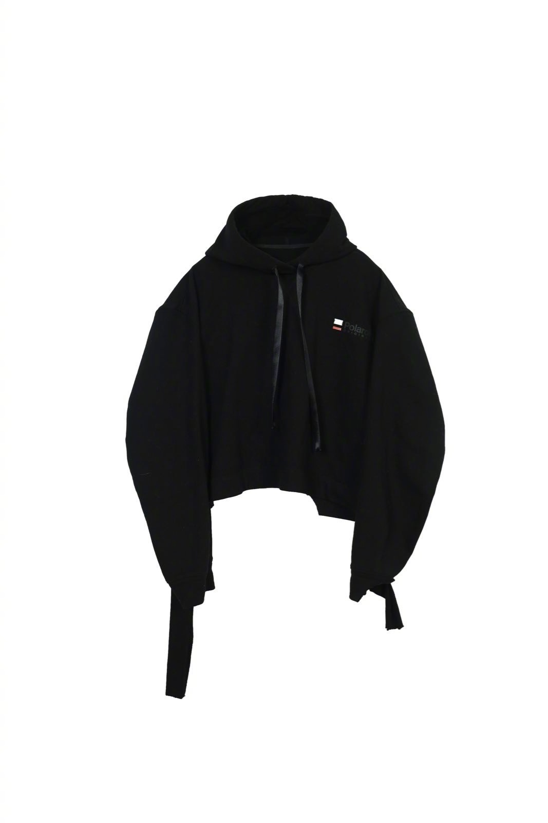 春日街拍黑色卫衣出自jnbyxpolaroid限量系列