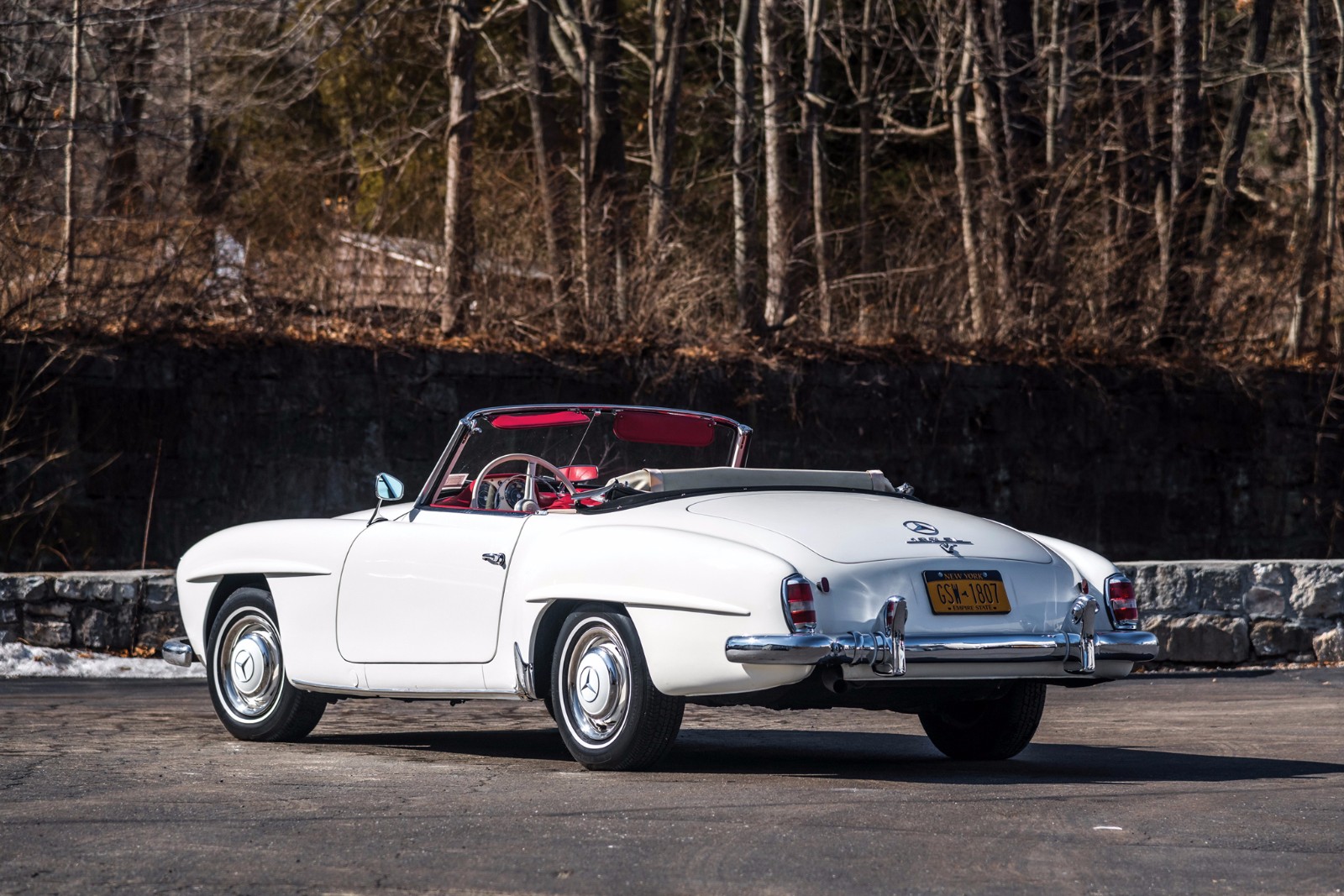 优雅的美国甜心梅赛德斯奔驰190sl