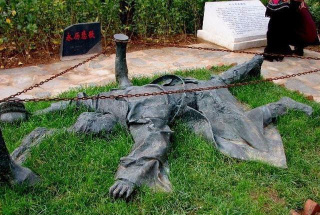 大汉奸吴三桂绞死永历帝前,永历帝三句话让他面如死灰,瘫倒在地