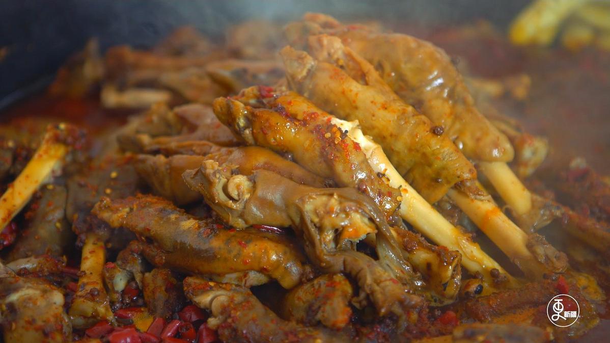 新疆胡辣羊蹄前后洗8遍炖7小时,10年的老顾客一口气吃十几个!