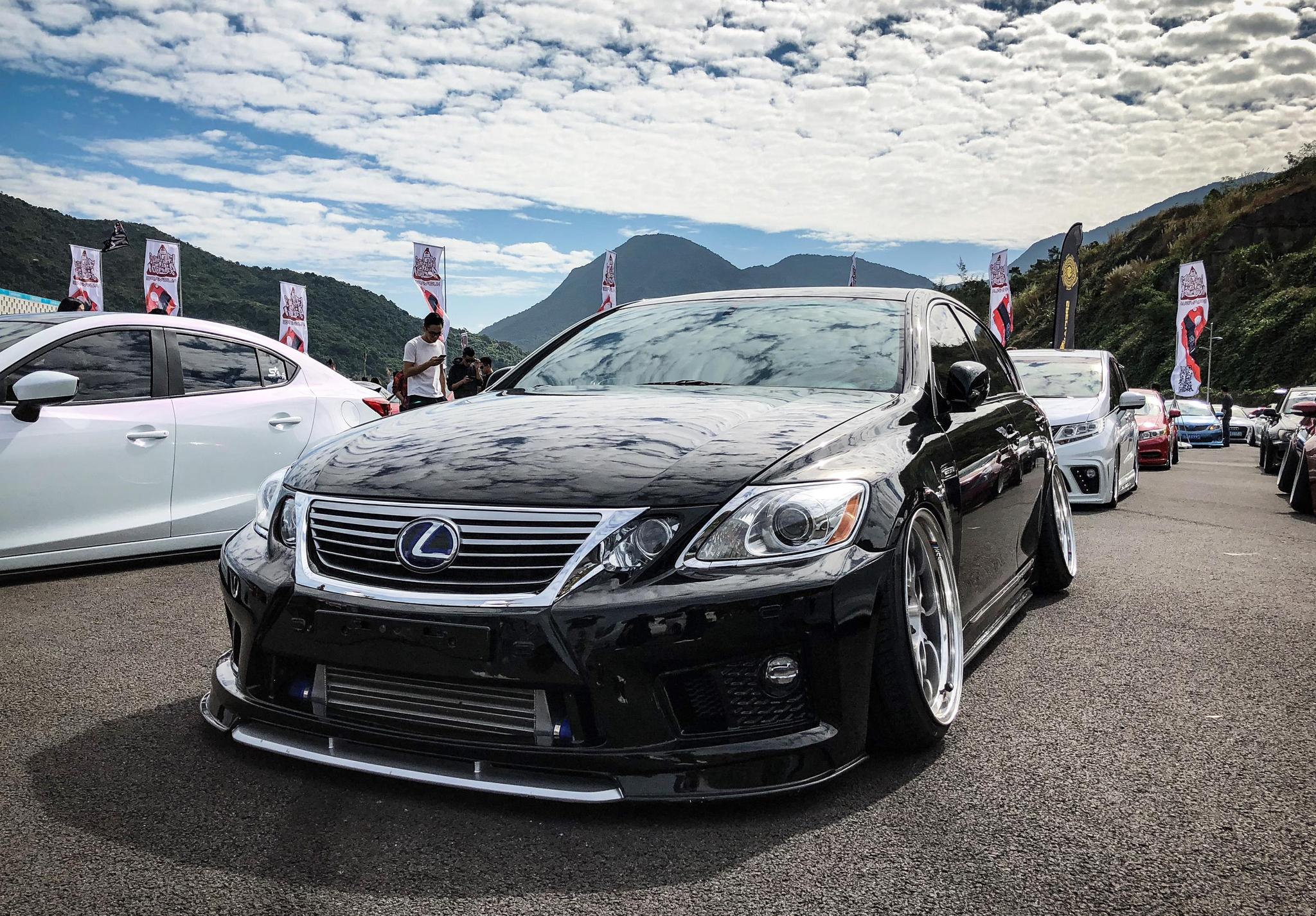 雷克萨斯gs300改装低趴姿态这绝对是内外兼修的顶级作品