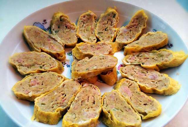 老妈亲自教我做的穰饸比火腿肠好吃多还没上桌子就流口水