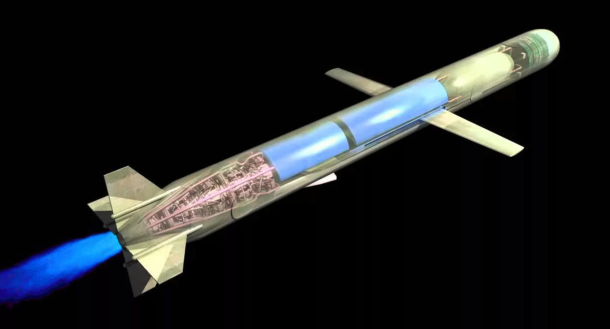 如此空袭:上百发巡航导弹压秒到达,饱和攻击,偷袭加群殴