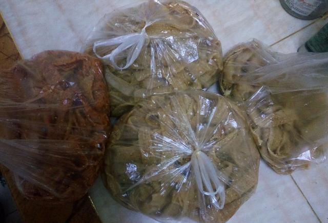 面粉制作简易辣条做法