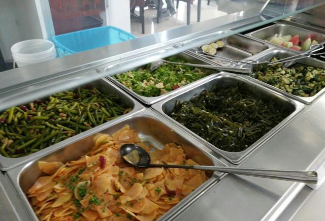 中国智能厨房花落远安大型食堂智能自动炒菜机器人