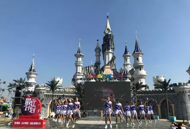 中华v3最红计划网红节先后在沈阳方特欢乐世界,阳光100凤凰街打响了