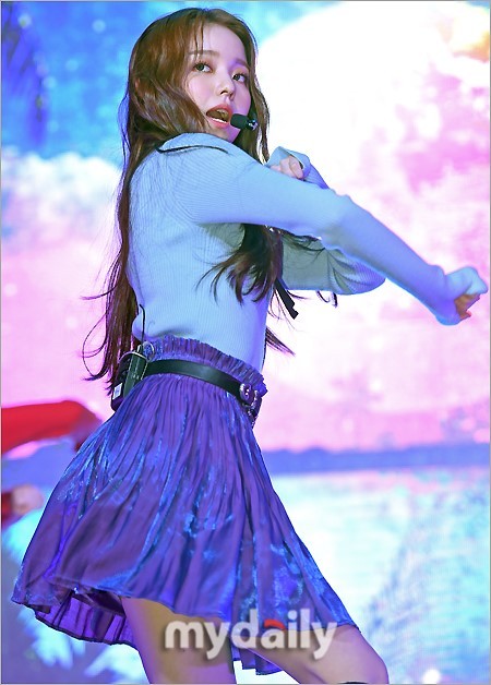 韩国新人女歌手rothy首尔举行出道showcase|韩国新人