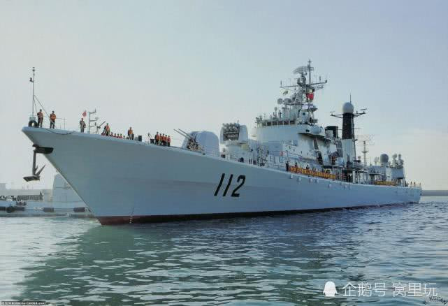 舷號112哈爾濱艦舷號112 哈爾濱號,052型(旅滬級)導彈驅逐艦,1989年9