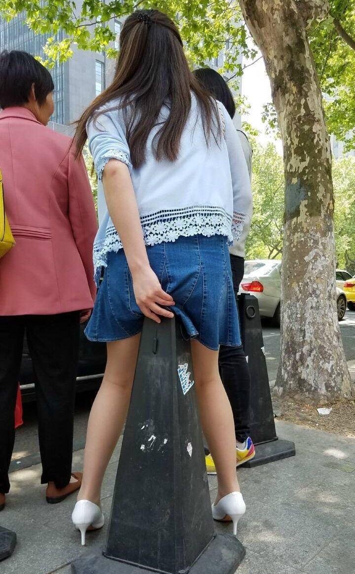 正文  【每日一笑】儿子中考考试考差了,被老婆骂了一顿.