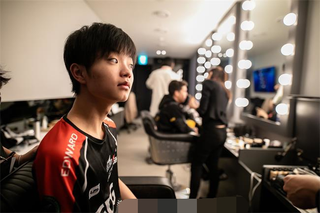 s8世界赛edg小组第一出线 iboy赛后直言:我若不送