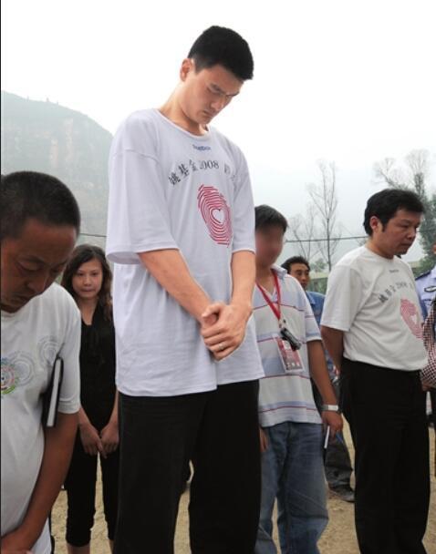 亚洲第一中锋穆铁柱,姚明称他是偶像,王治郅为他痛哭!