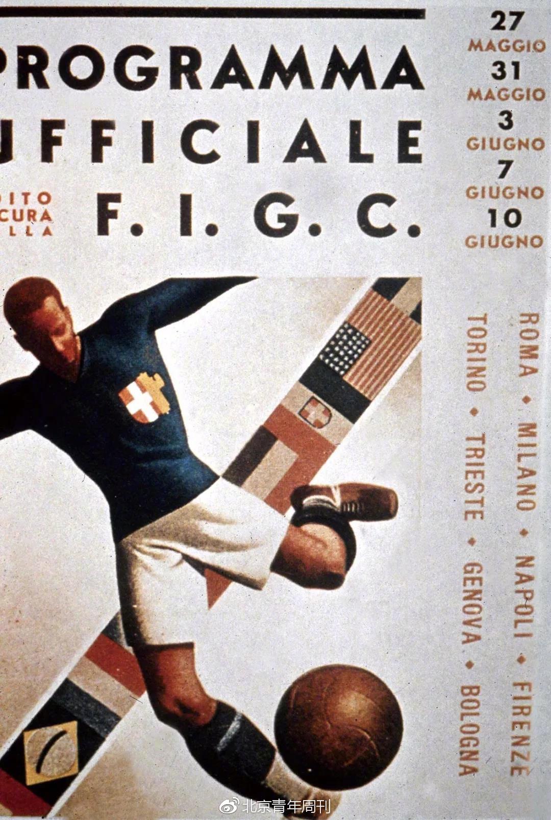 前苏联传奇门将列夫·雅辛(levyashin)飞身跃起,他穿着 20 世纪 20