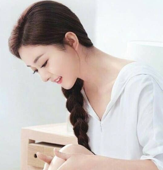 杨幂,赵丽颖,郑爽,热巴,扎麻花辫少女感爆棚,你最爱哪一位?