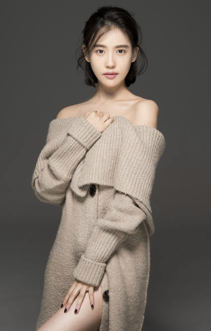 她曾放话要超过章子怡,杨幂都给她做配角,今却在于正剧中演宫女