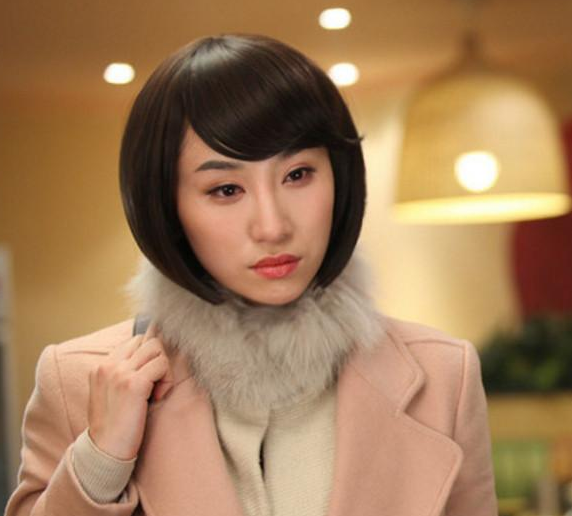 《下一站婚姻》四姐妹现状,第一位朱子岩,她在剧中饰演的乔小芮,虽然