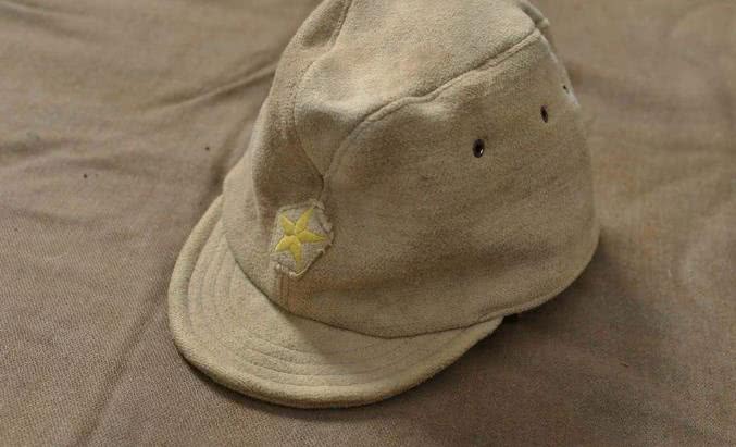 二战中,日本士兵的帽子上为什么总有一颗五角星?说出来你都不信