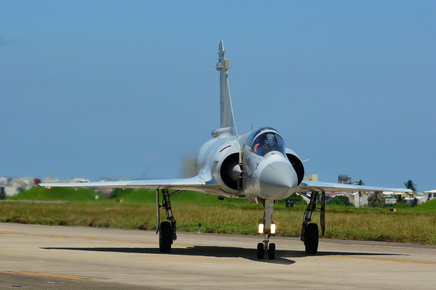 台湾省也有几十架幻影2000战斗机,但似乎不如他们的f-16受重视