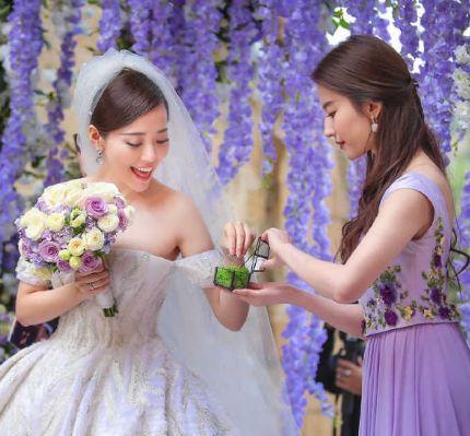 伴娘比新娘还美的婚礼，倪妮气质拦不住，刘亦菲再怎么低调都没用