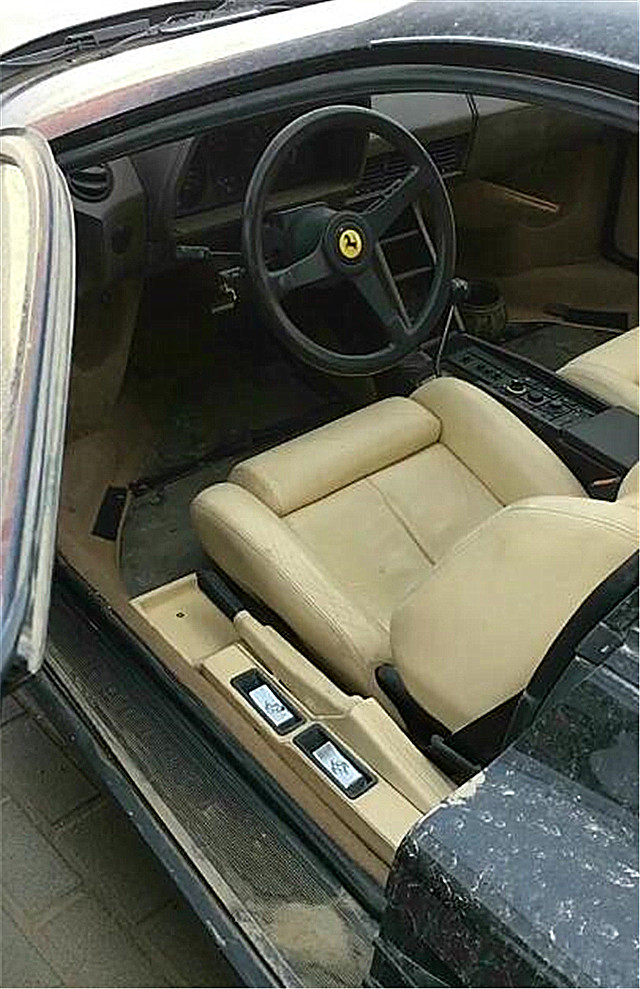 迪拜偶遇一辆被报废的法拉利,看到车标那一刻,老司机都认不出!