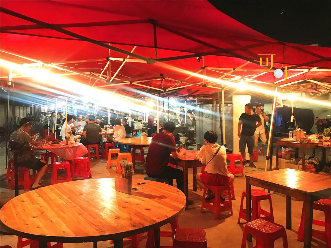 爆炒螺丝,盐水花生,小龙虾,哪一个才是夜宵摊里啤酒的最佳搭档