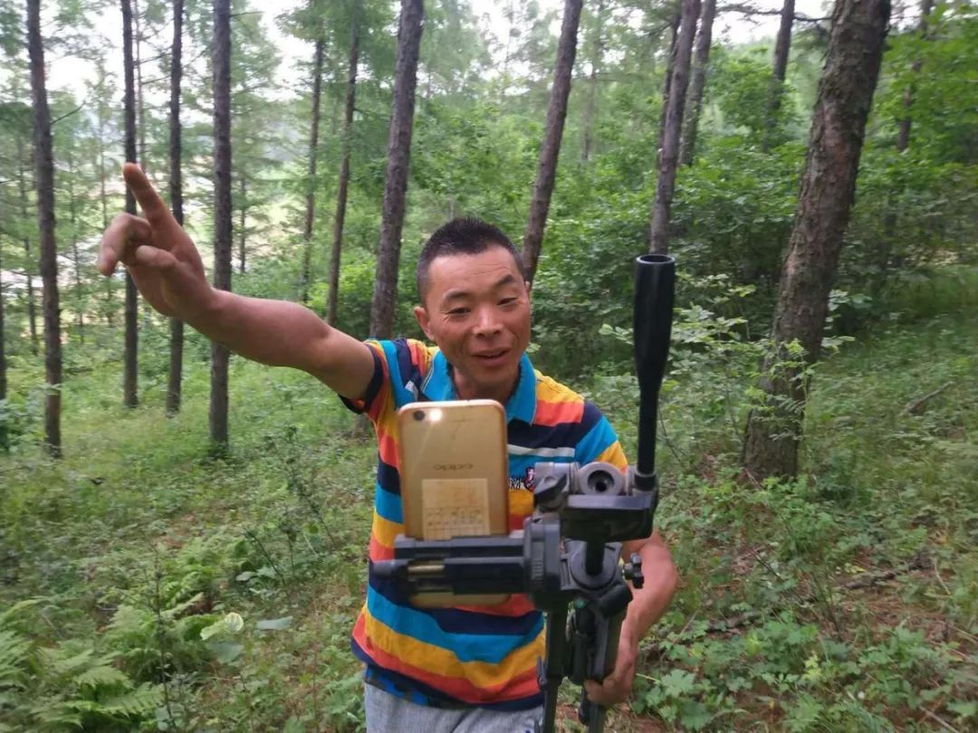 牡丹江网红农民直播乡村生活赚钱,他说秘诀是……|网红|王强|山货