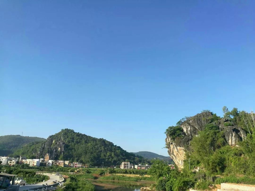 白石风光有多美丽?这位小伙子用诗歌记录曾经踏过的足迹