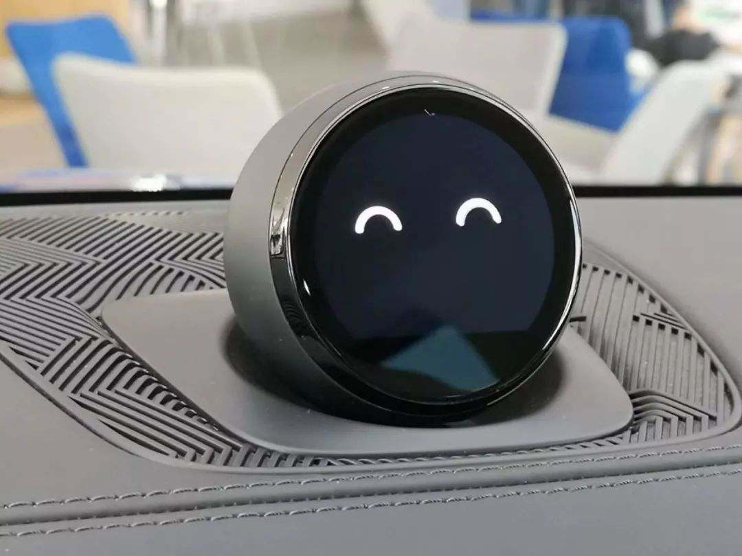 不过即便这样,nomi机器人还是不可避免地得到了不少质疑声.