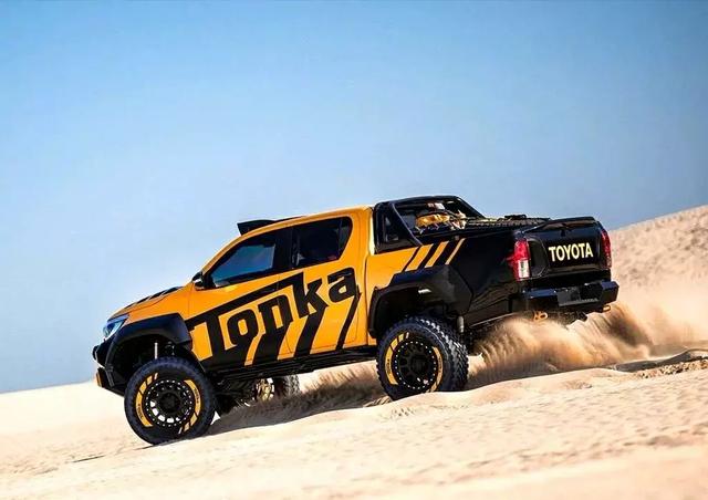 丰田推出了一款皮卡车型,丰田hilux rocco