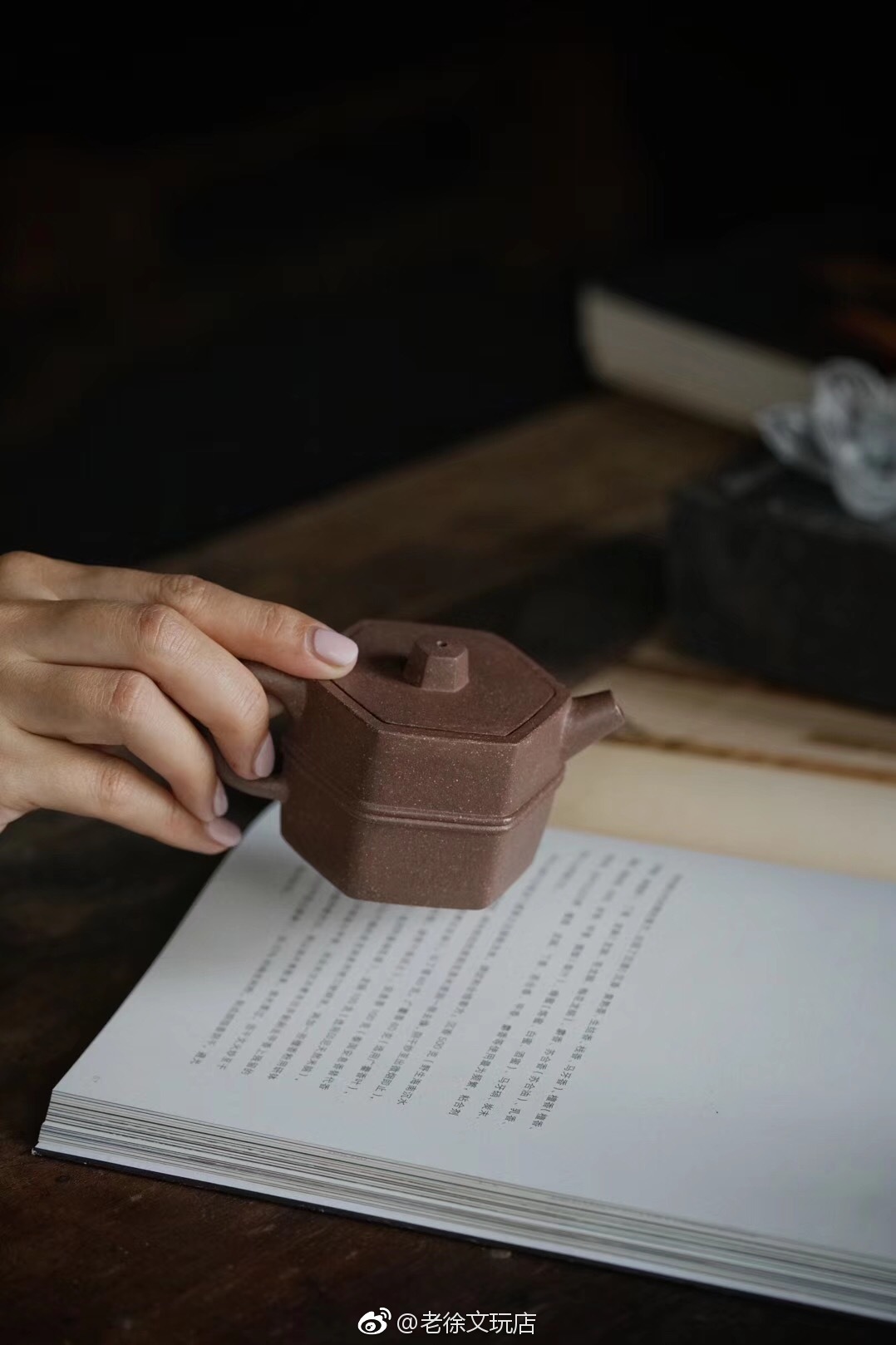 全手老紫泥六方井栏壶_新浪看点