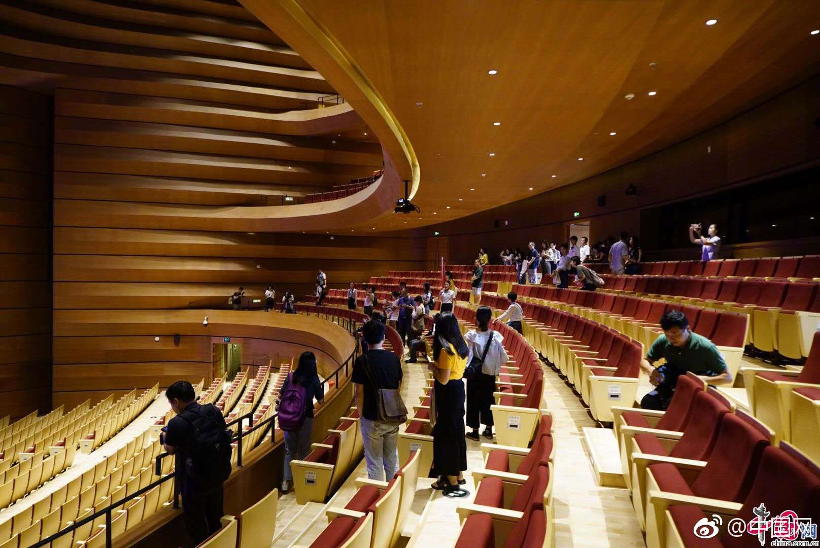 走进高大上的广西文化艺术中心 共享艺术盛宴