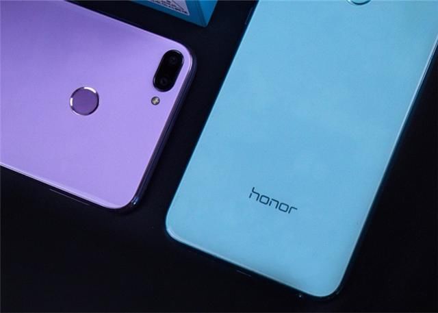 华为定义千元机新标准,挑战魅蓝e3,更高的配置更低价格!