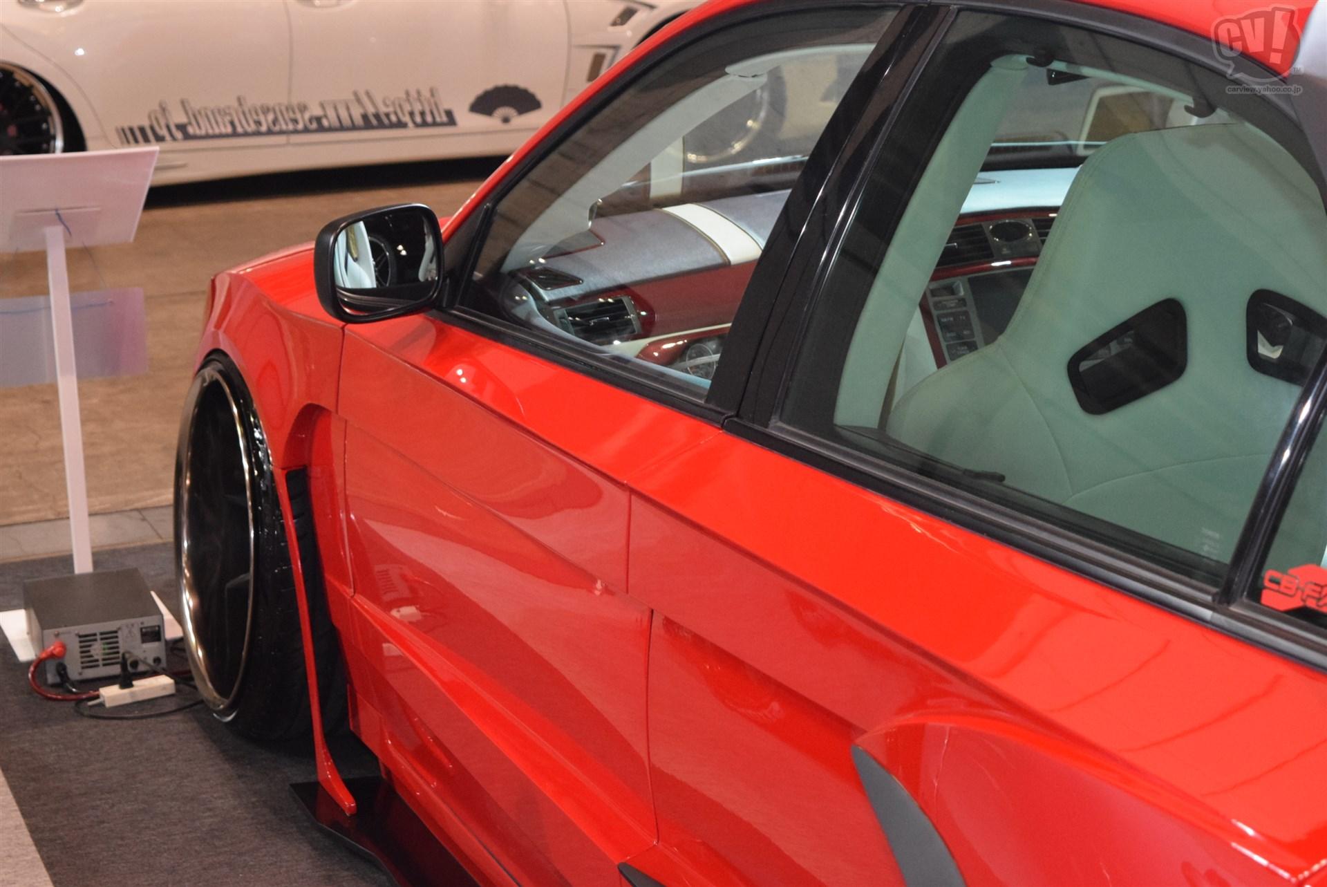 皇冠改兰博基尼车头法拉利车尾,变身适合撩妹的v8后驱"超跑"