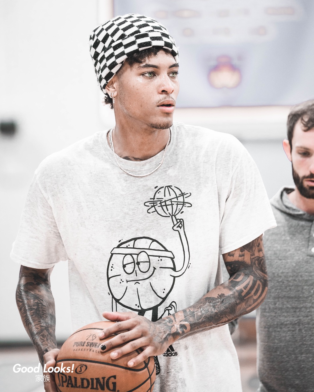 凯利乌布雷的训练图他的颜值是真的高而且腹肌也很撩人