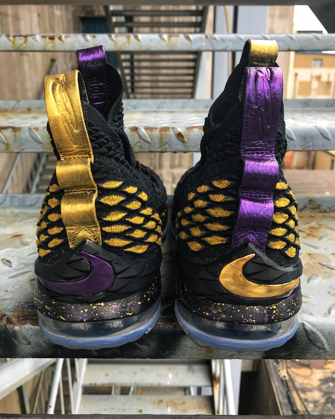 私人定制的湖人配色lebron 15你觉得如何?