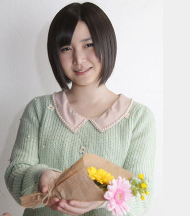 她是日本当红美女,曾被大22岁大叔疯狂追求,被拒绝后仍跟踪尾随