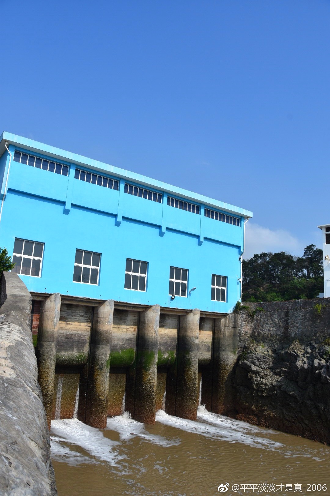 温岭江厦潮汐发电站是中国第一,世界第三大潮汐发电站