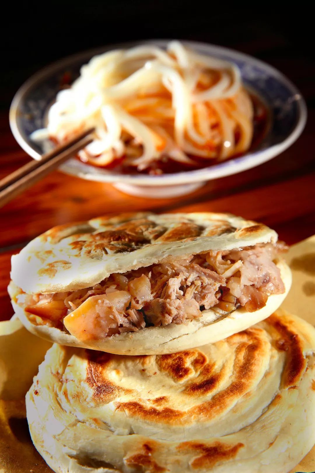 一碗胡辣汤,一个肉夹馍:陕西早餐里的幸福之味