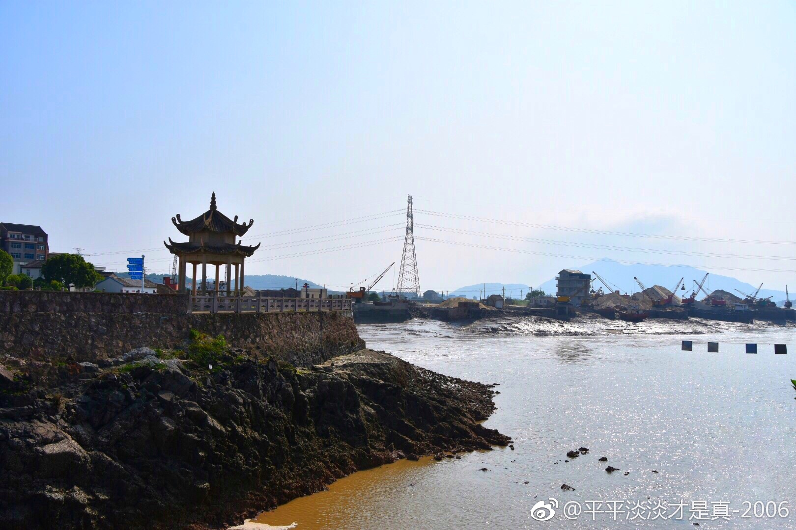 浙江温岭有个网红观景平台，可360度俯瞰“石屋之乡”的美景|浙江|石屋|石塘_新浪新闻
