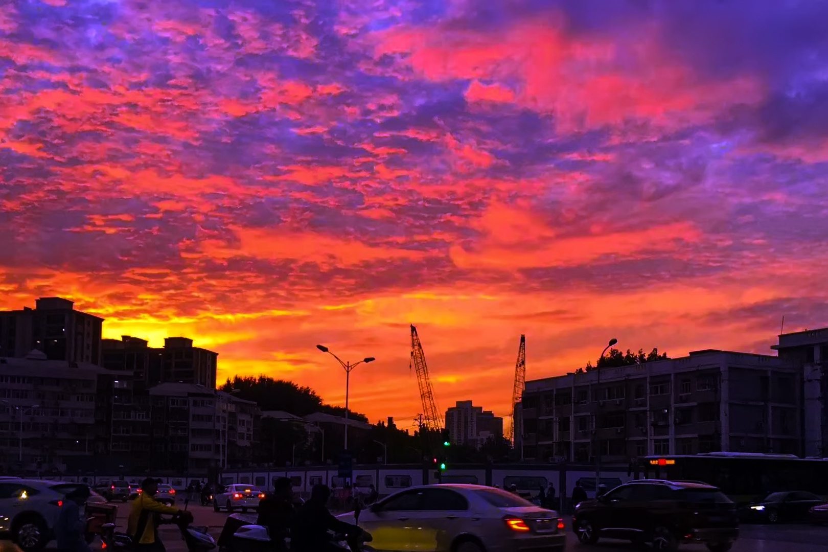 昨天朋友圈发的北京晨昏照片,你能分清哪张是清晨,哪张是傍晚吗?