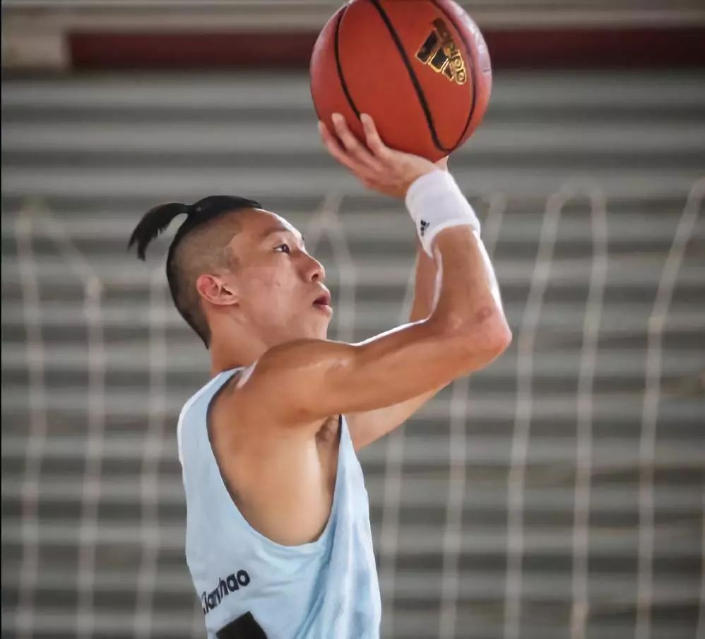 "佛山林书豪"再次刷爆朋友圈!