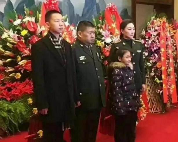 毛岸青后人今何在?儿子是少将,孙子聪明帅气,