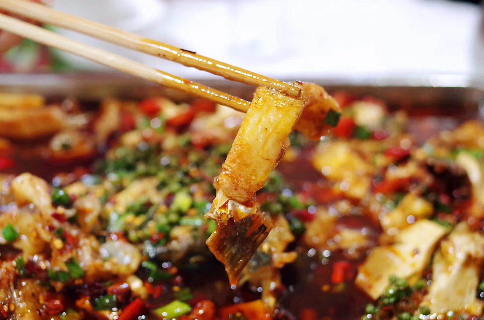 这家三溪口的豆腐鱼33年人气依然旺